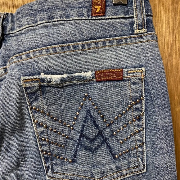 7 For All Mankind Flare Jeans with Rhinestone Back Pocket A Design - Picture 9 of 13